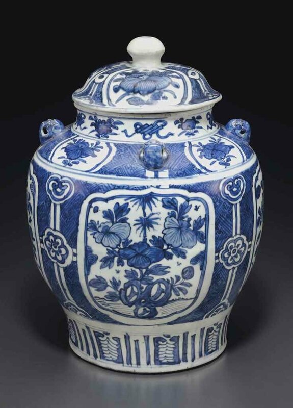 A blue and white jar and a cover, Wanli period (1573-1619)