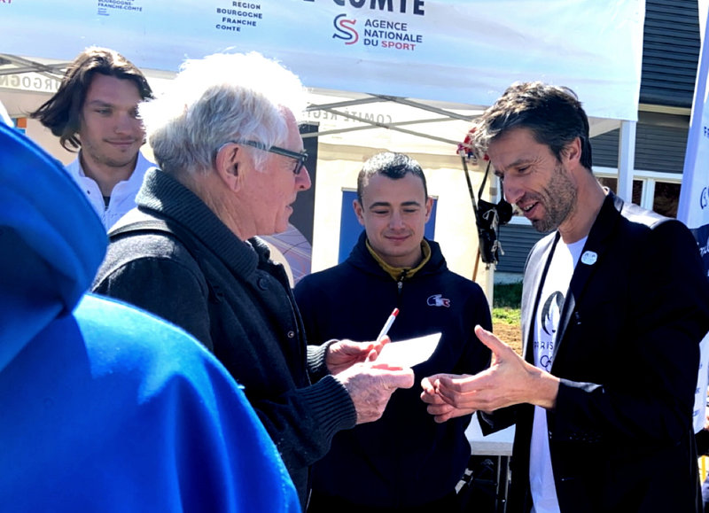 Michel Chapuis et Tony Estanguet demande d'autographe