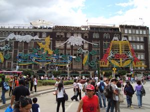Zocalo_Plaza_de_la_Constitucion_MEXICO_100914__6___1024x768_