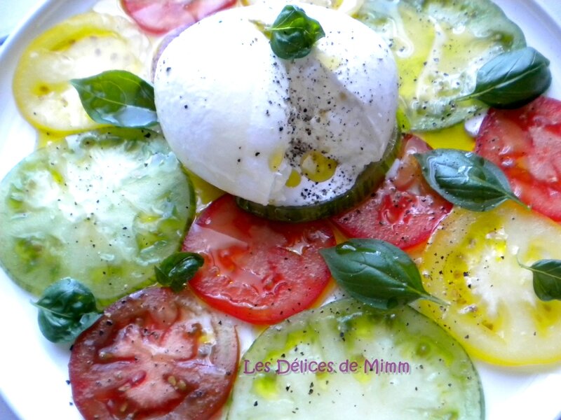 Burrata sur carpaccio de tomates anciennes 4