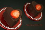 tresor en coque de chocolat,fraises et mousse au chocolat blanc