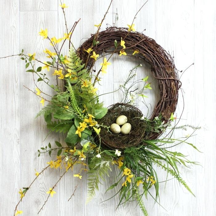 forsythia-wreath-yellow-white