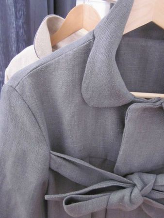 manteau en lin gris ardoise à noeud (6)
