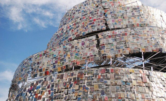 torre-de-babel-marta-minujin-jpg