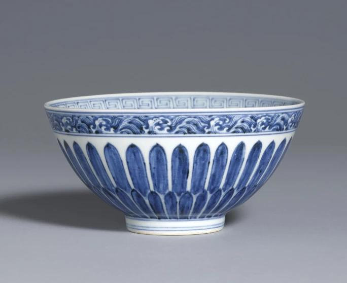 A blue and white 'lianzi' bowl with two tiers of petals, Mark and period of Xuande