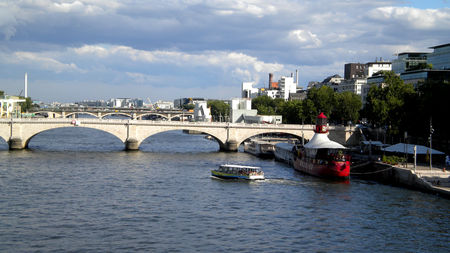 Seine_riverside_1