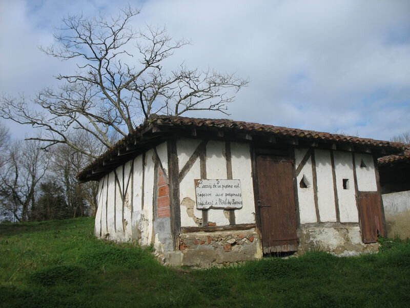 Tercis-les-Bains, hôtel des Thermes, ancienne piscine (40)