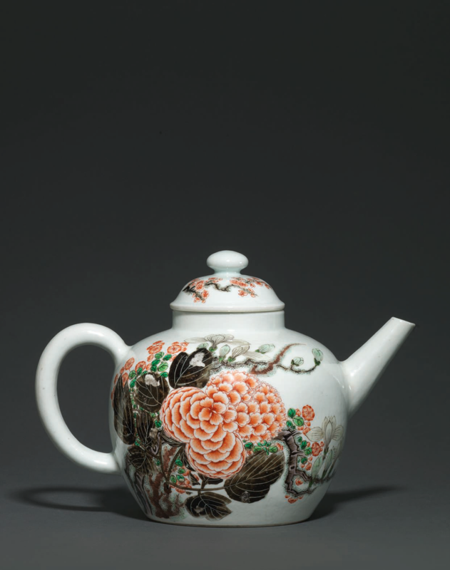 A very rare and large famille verte 'yu tang fu gui' teapot, Yongzheng six-character mark in underglaze blue within a double circle and of the period (1723-1735)