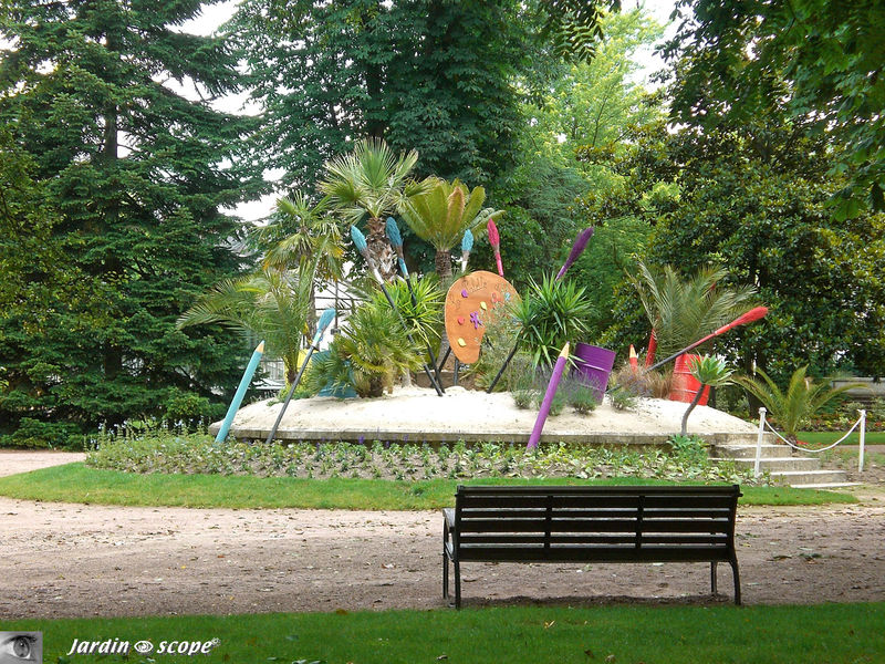 Un banc du parc de Chateauroux (Indre 36)