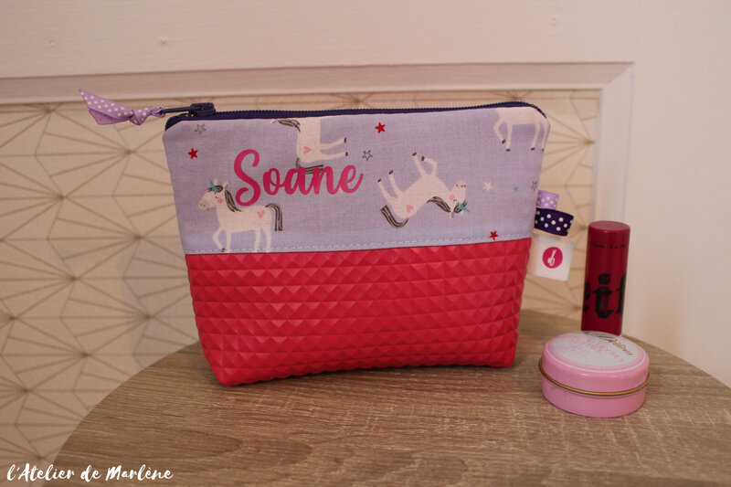 trousse licorne personnalisée