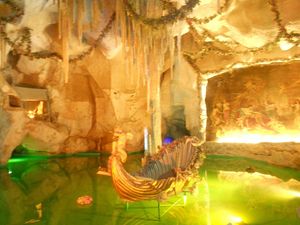 Grotte-l'intérieur de la grotte de Vénus chateau de Linderho2