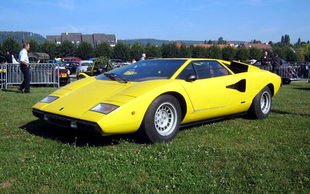 Lamborghini_countach_LP400_de_1976_01