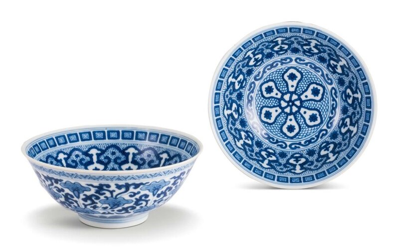 A pair of blue and white 'iris' bowls, Seal marks and period of Daoguang (1821-1850)