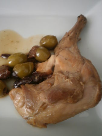 Lapin à la bière brune. recettes plats Terrine de lapin aux pruneaux