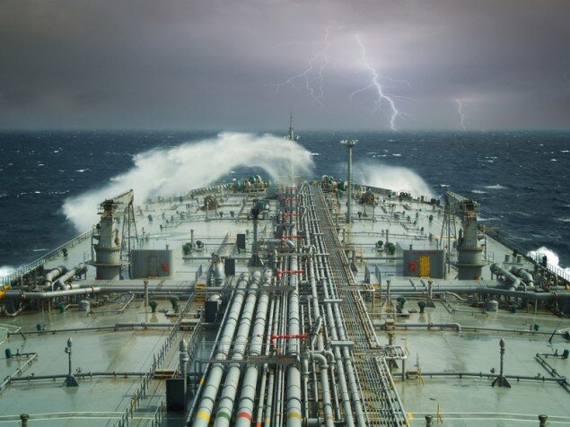 VLCC_and_Lightning