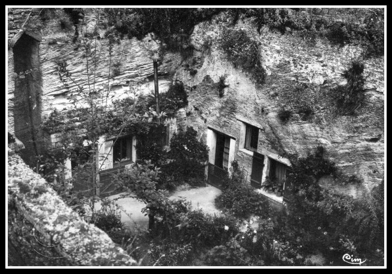 Doué-la-Fontaine caves