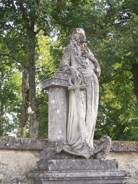 Vue en balade-une statue au cimetière st vorles