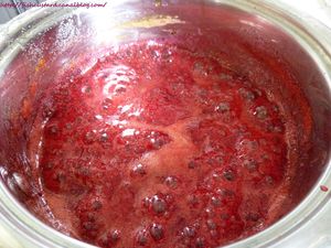 Confiture fraise-prune (2)