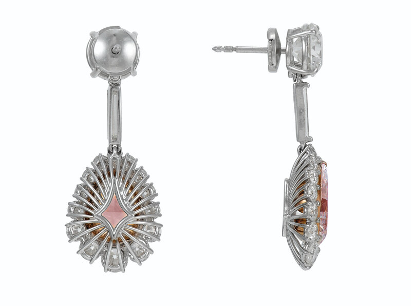 2020_NYR_18991_0287_001(colored_diamond_and_diamond_earrings091412)