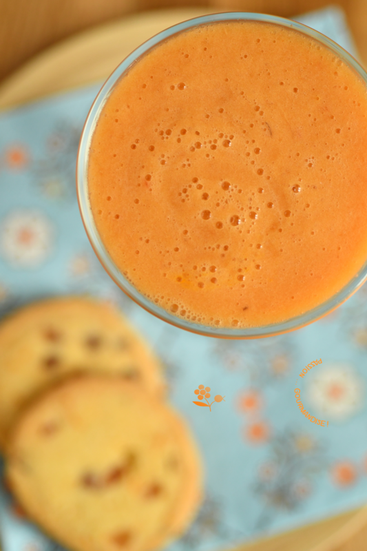 Smoothie pêche jaune-carotte-pomme-citron_5