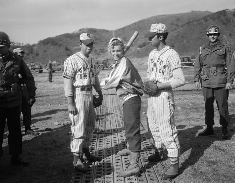 1954-02-17-korea-25th_division-base_ball-020-1