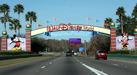 entrance_to_Disney_World_9845