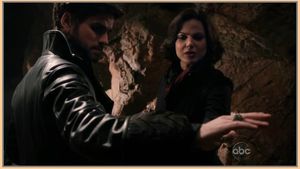 once upon a time 2x20 hook regina