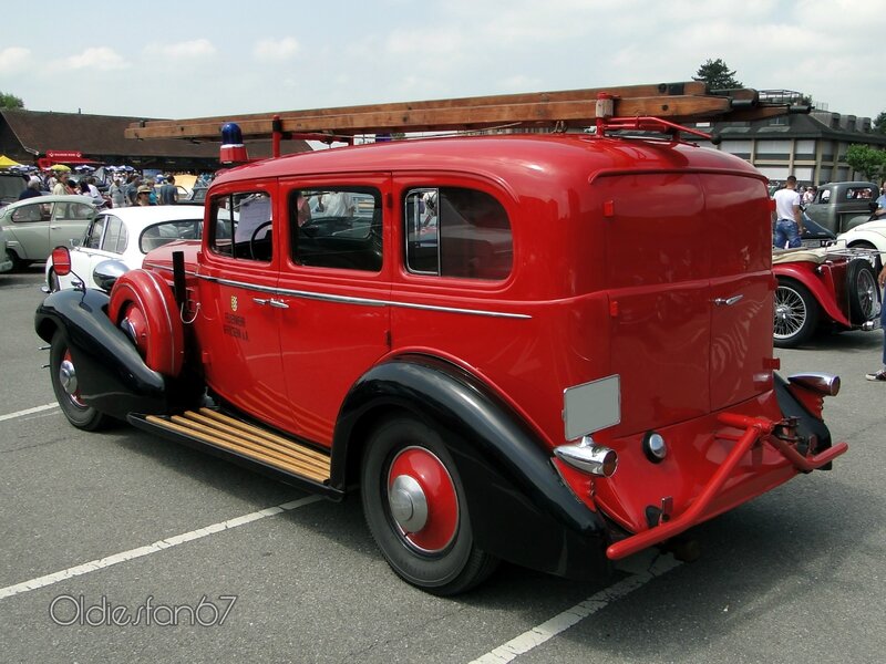 cadillac-sedan-firetruck-1934-b