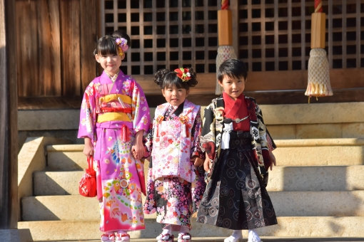 shichi-go-san-trio-2