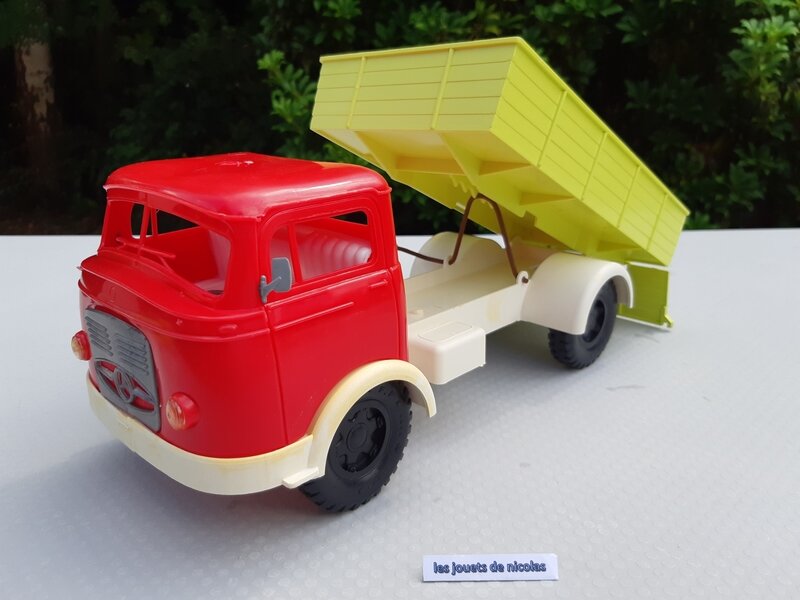 JB 00664