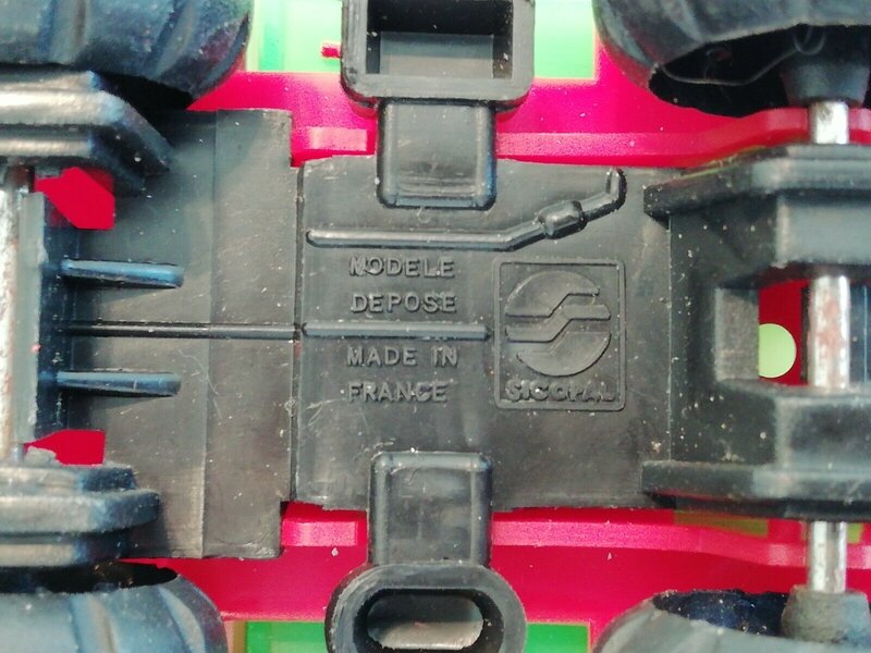 JB 00702