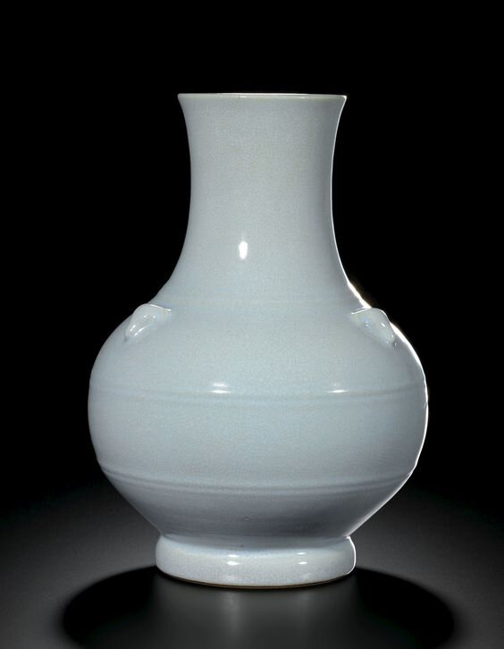 A superb Ru-type 'Three Rams' vase, Seal mark and period of Qianlong (1736-1795)