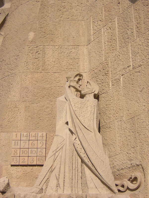 BARCELONE - LA SAGRADA FAMILIA - DÉTAIL