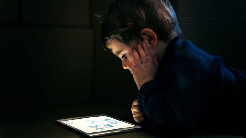 enfant-tablette1