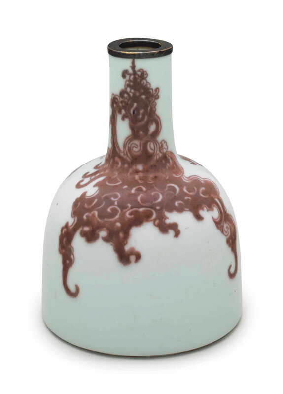 A copper-red-decorated 'phoenix' mallet-shaped vase, Kangxi six-character mark in underglaze blue and of the period (1662-1722)