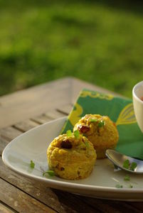Muffins_thon__poireaux__raisins_secs__curry_Vanessa_cuisine