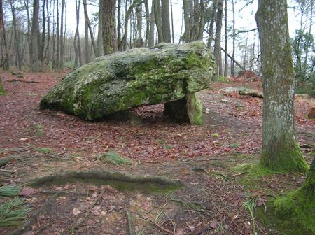 Dolmen1