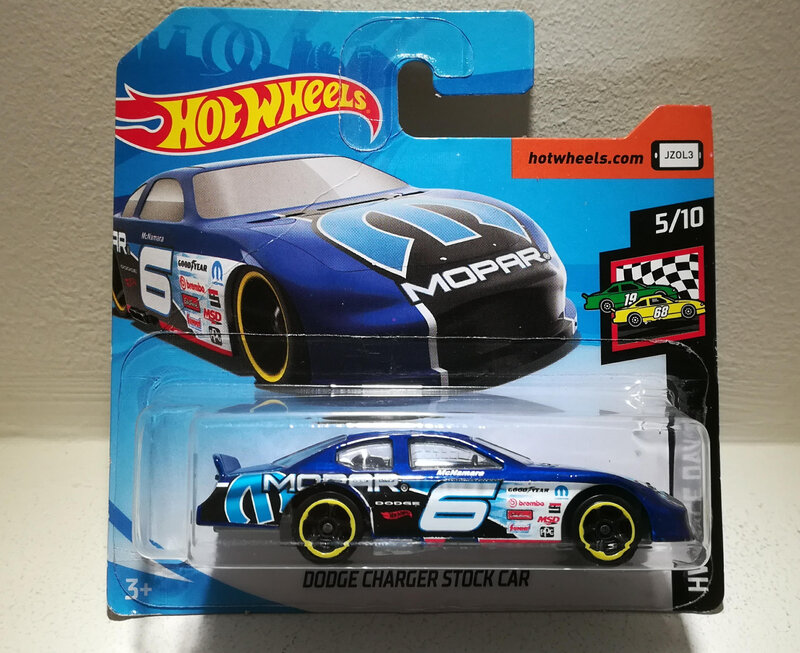 Dodge Charger Stock Car (Hotwheels) (2)