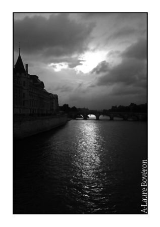 pont_paris_soleil_1__NB