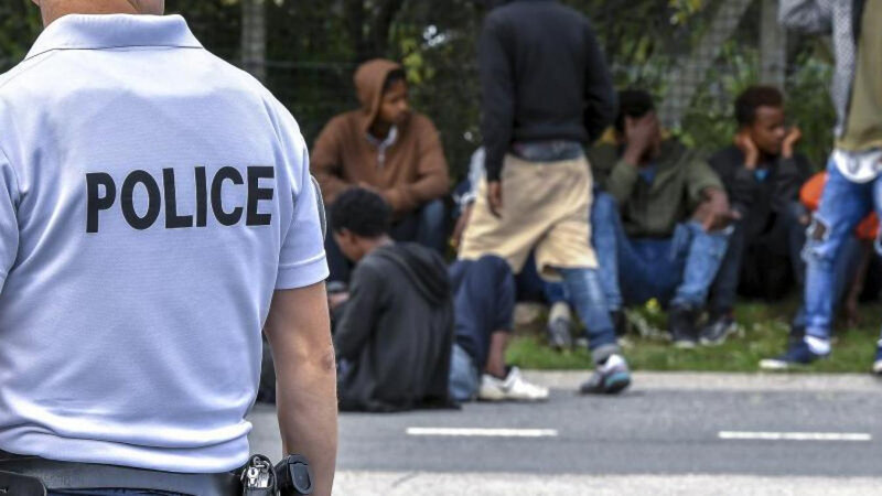 Calais : alcoolisés, des migrants sèment la terreur Police Calais 2018