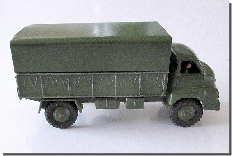 Dinky Toys 621 3-Ton Army Wagon 4