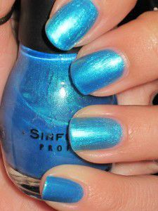 Sinful-Colors-Love-Nails
