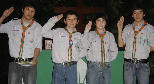 Julio. Andrés, Rodrigo y Jairo hicieron su promesa scout