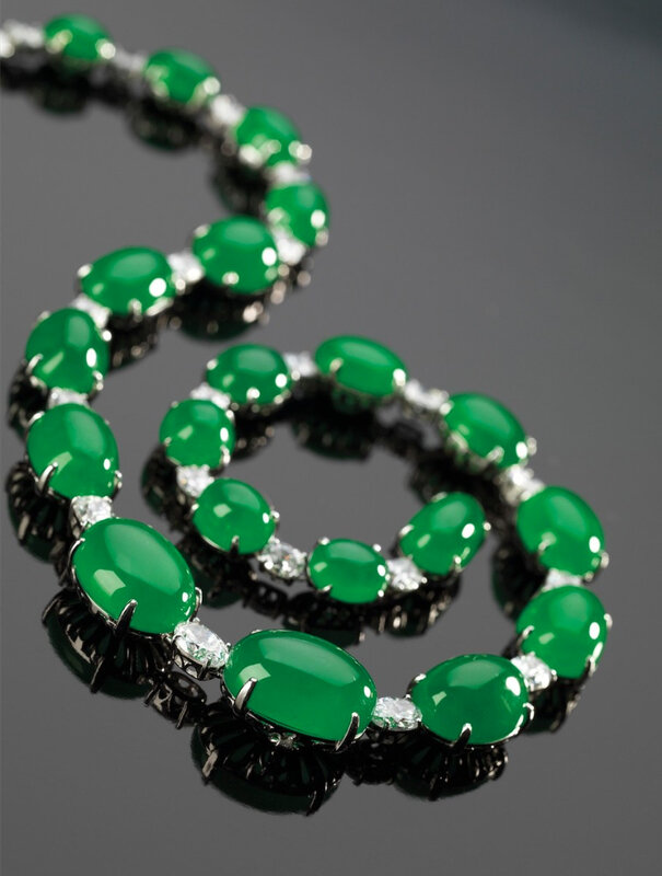 Cabochon-Jadeite-and-Diamond-Necklace