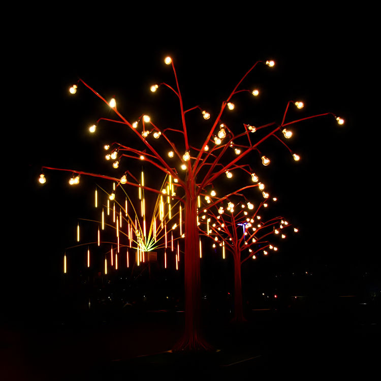 08f - Echinodermus luminis (en jaune au fond) et  leCarbonium
