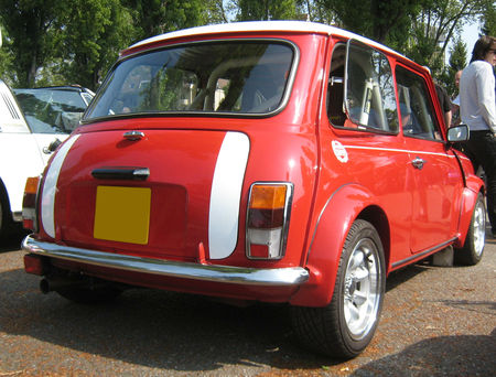 Austin_mini_cooper_1300_02