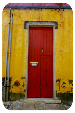 porte_jaune_et_rouge_copie