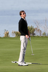David_Tennant_hangs_out_greens_while_filming_X39xXxCgt27l