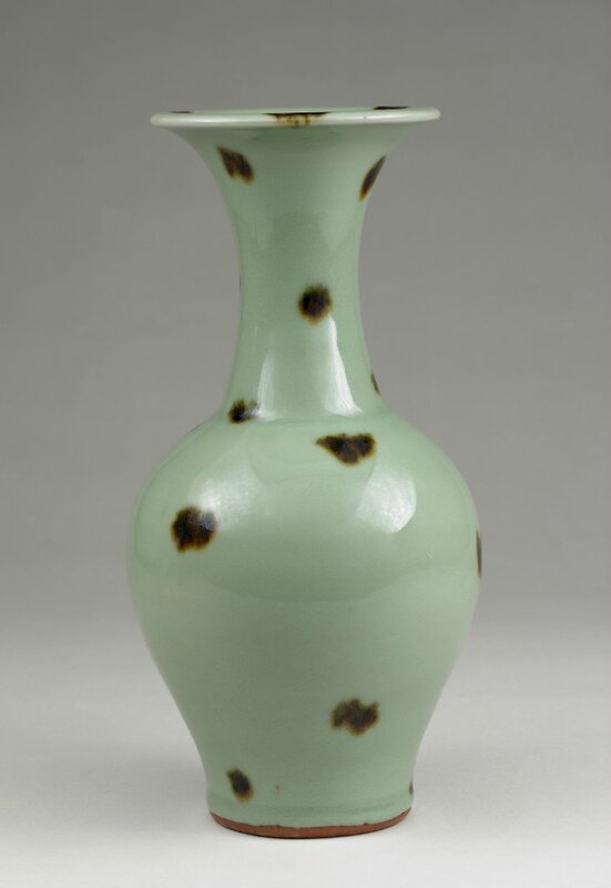 Vase with spotted glaze, Longquan ware, Yuan dynasty, about AD 1300–1368