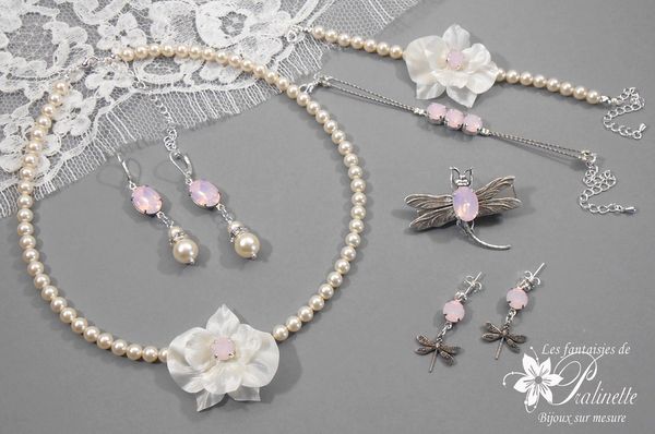 parure_mariage_retro_vintage_perles_et_cristaux_rose_libellules_et_orchidees_en_satin